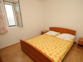 Apartment Gdinj Features 6