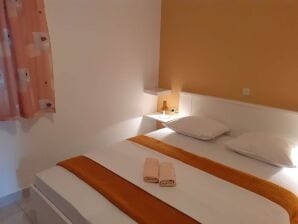 One bedroom apartment with terrace Gradac, Makarska (A-11332-a) - Gradac - image1