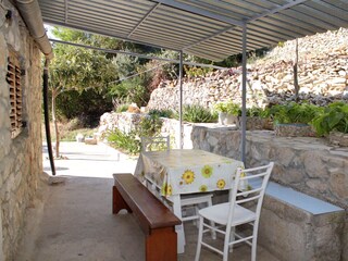 Apartment Gdinj Features 11