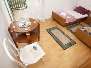Apartment Promajna Ausstattung 1