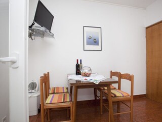Apartment Promajna Ausstattung 13