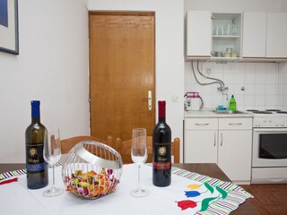 Apartment Promajna Ausstattung 14
