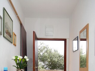 Apartment Gdinj Features 5