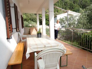 Apartment Gdinj Features 7