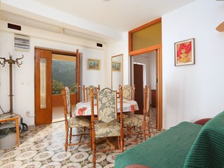 Apartment Vinisce Features 13