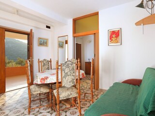 Apartment Vinisce Features 14