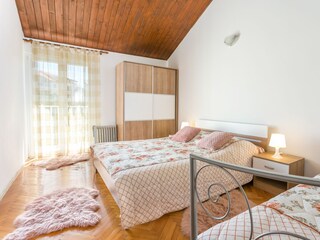 Apartment Mirca Features 8