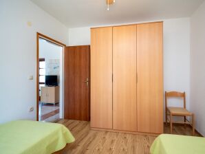 Two bedroom apartment near beach Veli Rat, Dugi otok (A-438-d) - Verunić - image1