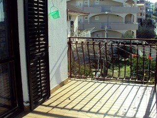 Apartment Okrug Donji Features 2