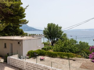 Apartment Dugi Rat Features 4