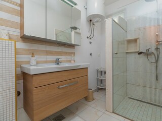 Apartment Dugi Rat Features 14