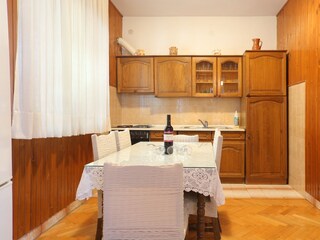 Apartment Jesenice bei Dugi Rat Ausstattung 13