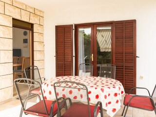 Apartment Splitska Features 6