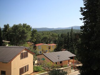 Apartment Vrboska Features 13
