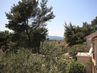 Apartment Vrboska Features 14