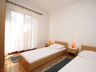 Apartment Vrboska Features 20