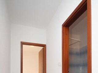 Apartment Vrboska Features 25