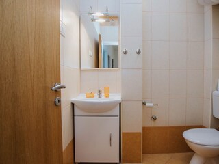 Apartment Arbanija Ausstattung 5