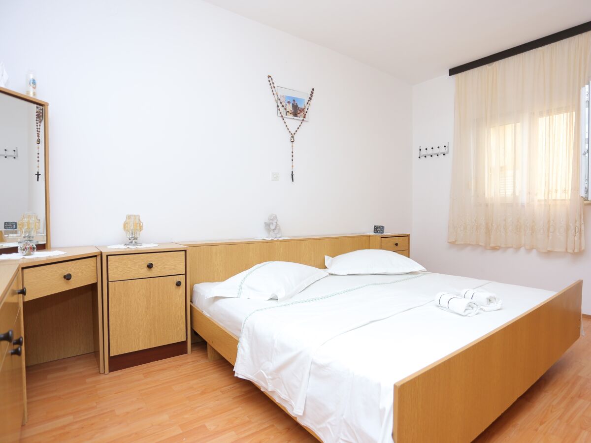 Apartment Jesenice bei Dugi Rat Ausstattung 7