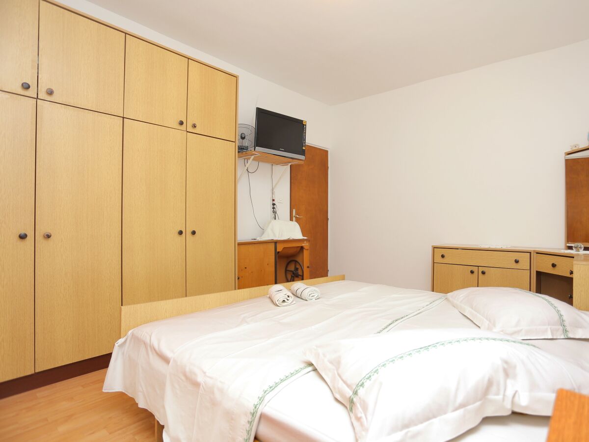 Apartment Jesenice bei Dugi Rat Ausstattung 9