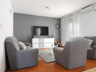 Apartment Grebastica Features 11