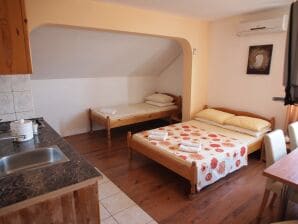 One bedroom apartment with air-conditioning Orebić, Pelješac (A-10192-a) - Orebic - image1