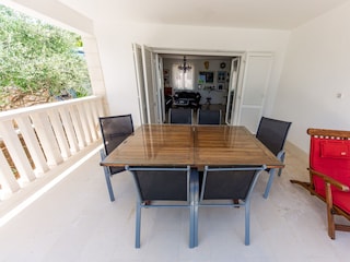 Apartment Arbanija Ausstattung 11