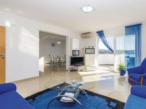 Three bedroom apartment with terrace Kastav, Opatija (A-13457-a) - Kastav - image1