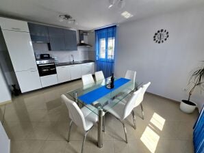 Three bedroom apartment with terrace Kastav, Opatija (A-13457-a) - Kastav - image1