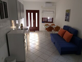 Apartment Njivice Features 3