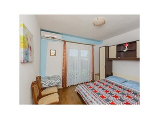 Apartment Kastel Stafilic Features 8