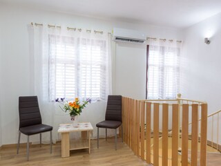 Apartment Kaštel Stari Ausstattung 6