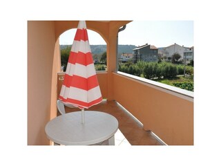 Apartment Lopar Features 8