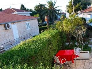 One bedroom apartment with terrace Supetar, Brač (A-17227-a) - Supetar - image1