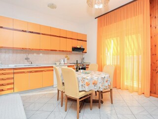 Apartment Jesenice bei Dugi Rat Features 5