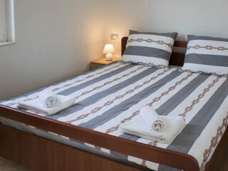 Apartment Sutomišćica Ausstattung 8