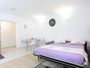 One bedroom apartment with terrace Podstrana, Split (A-17586-b) - Podstrana - image1