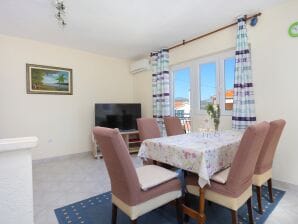 Three bedroom apartment with balcony and sea view Arbanija, Čiovo (A-18224-a) - Arbanija - image1