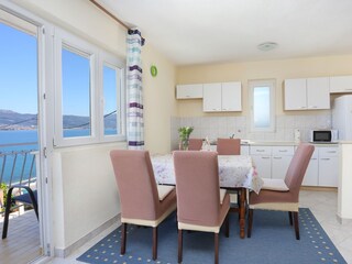 Apartment Arbanija Ausstattung 2