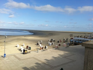 Standkörbe am Strand von Borkum