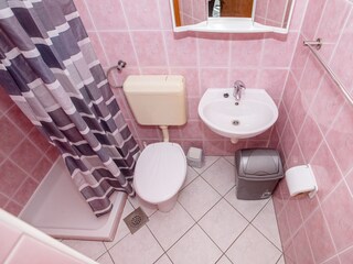 Apartment Lopar Features 3