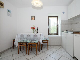 Apartment Lopar Features 7