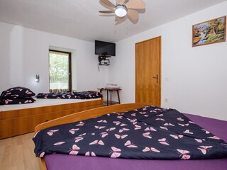 Apartment Lopar Features 11