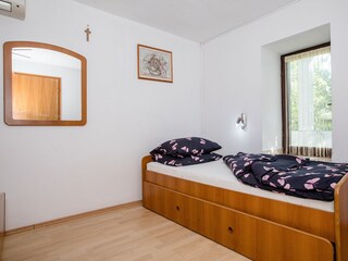 Apartment Lopar Features 12