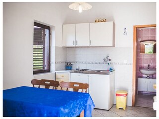 Apartment Lopar Features 3
