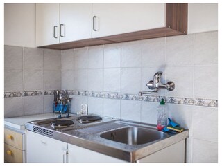 Apartment Lopar Features 4