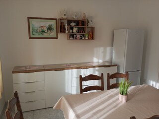 Apartment Dugi Rat Features 4