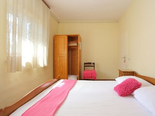 Apartment Dugi Rat Features 13