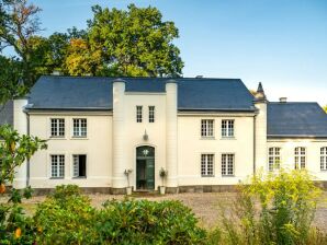 Ferienhaus Kleines Schloss Lanke Linker Flügel - Biesenthal - image1