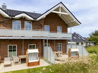 Terrasse mit Strandkorb